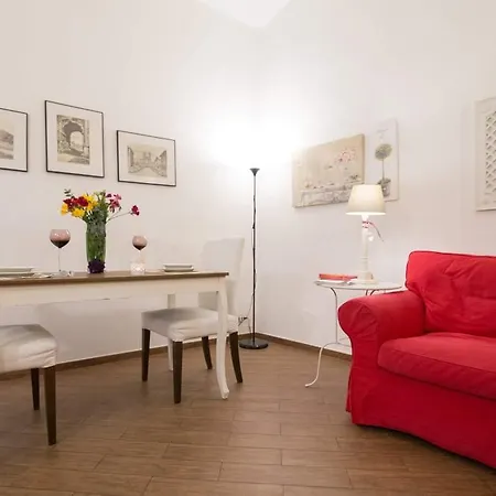 Apartment Very Close To S Peter Square, Few Minutes Walk To Metro A * Rom