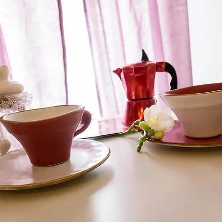 Apartment Very Close To S Peter Square, Few Minutes Walk To Metro A * Rom